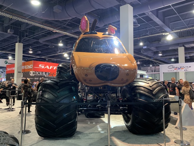 KETER TEAM IN 2019 SEMA SHOW